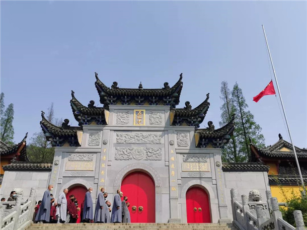 缅怀英烈，悼念同胞 | 湖北省佛教界举行哀悼活动