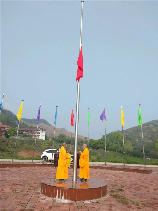 缅怀英烈，悼念同胞 | 湖北省佛教界举行哀悼活动