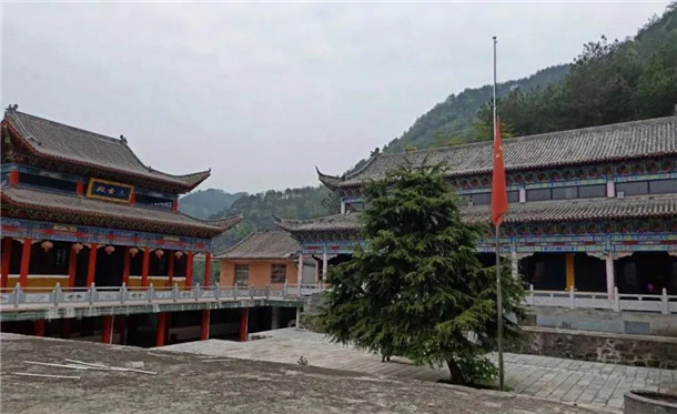 缅怀英烈，悼念同胞 | 湖北省佛教界举行哀悼活动